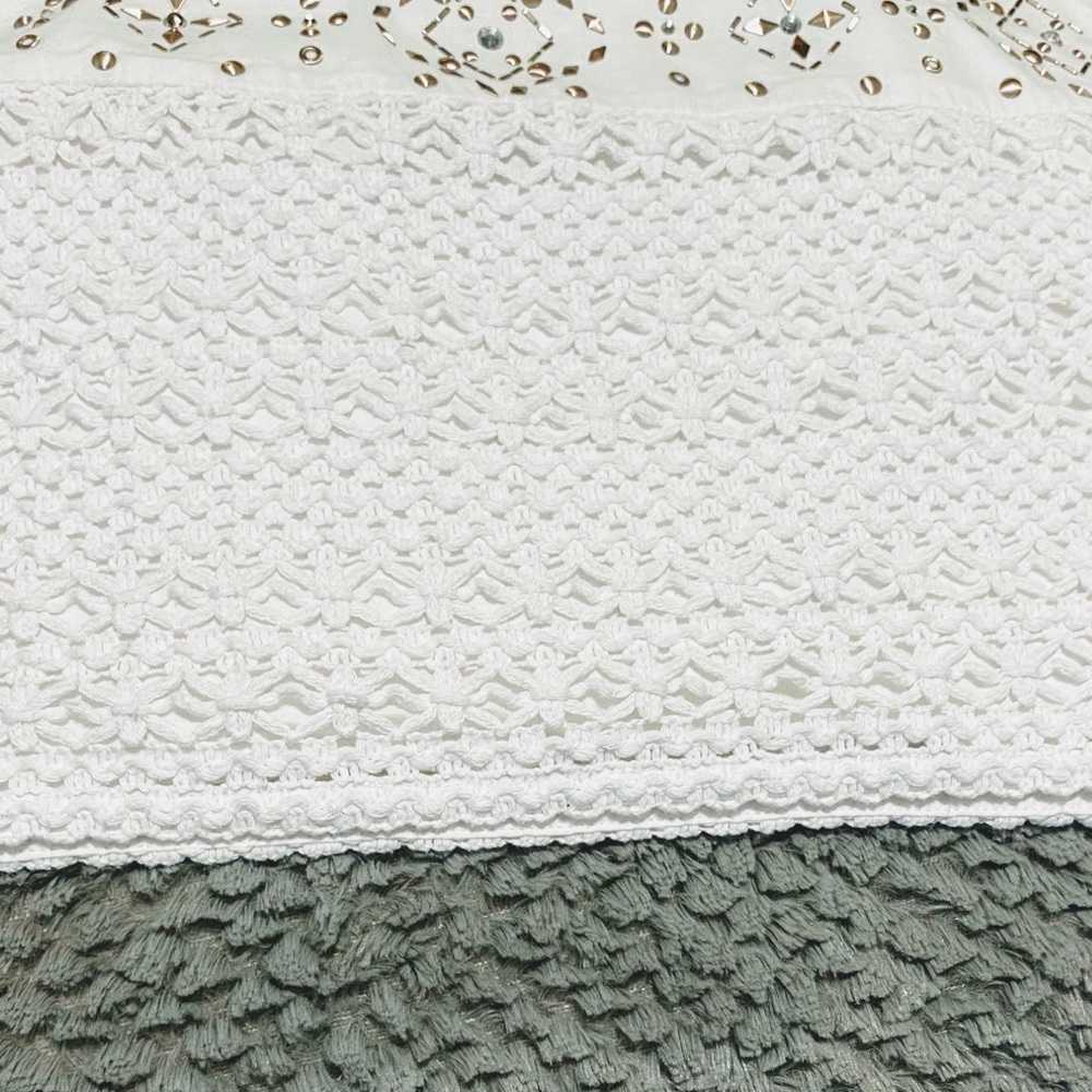 Hollister White Crochet Mini Skirt Size 00 Junior - Picture 9 of 15
